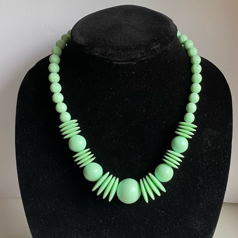 Vintage Unique Geometric Art Deco Mint Green Beaded Necklace